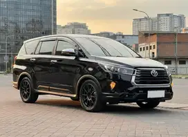 Toyota Innova Reborn Venturer Dsl At 2022 km +/- 53.000