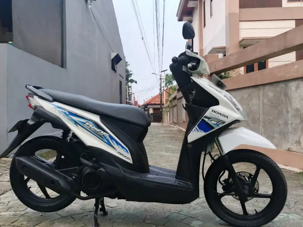 Honda beat FI 2014 stater tokcer halus mulus terawat