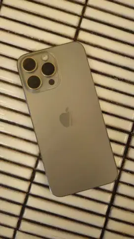 iPhone 15 promax 256gb natural titanium