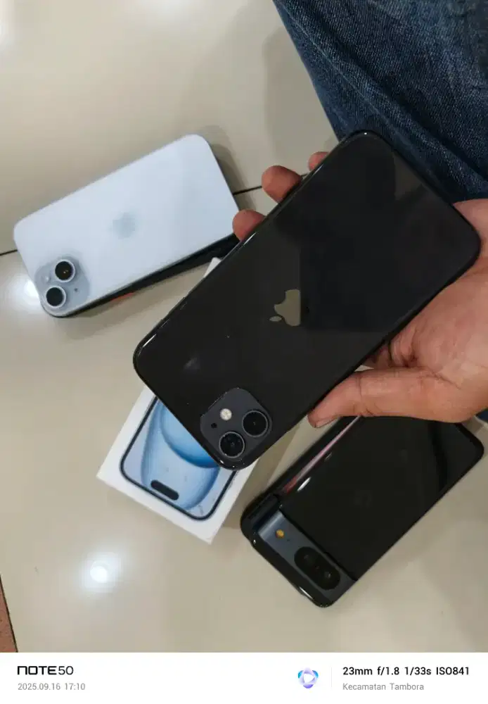 Iphone 11 64gb full ori sinyal xl aja yah aman trima TT