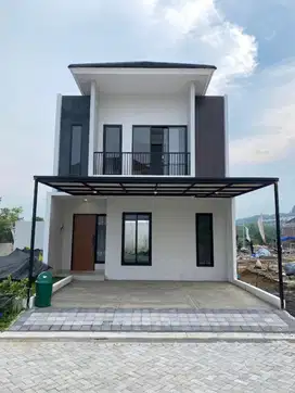 RUMAH MEWAH DI CLUSTER PANDANARAN AVENUE DEKAT KAMPUS UNDIP TEMBALANG