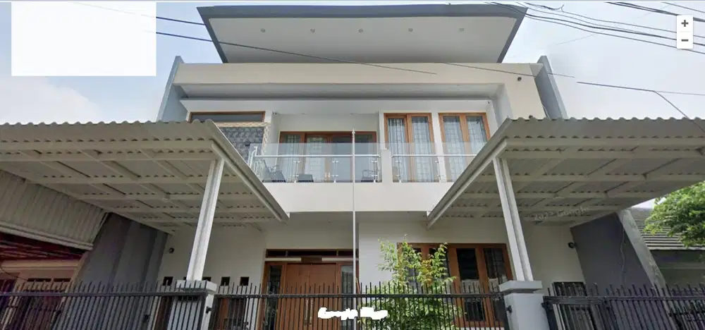 Rumah Pulomas Utara: 2 Lantai, LT 222 m2, Jalan 2 Mobil, Bagus