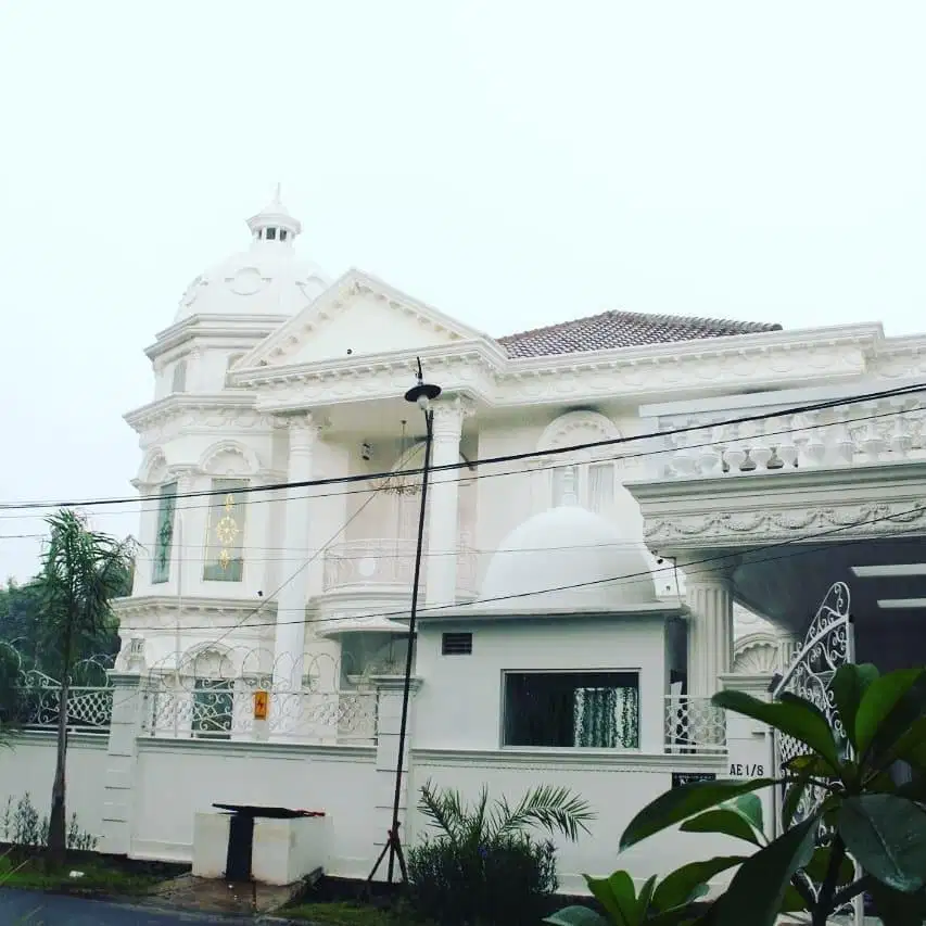 Rumah Mewah Bergaya Eropa di Komplek Elite Billy Moon DIJUAL