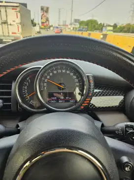 Mini Cooper 5 Door 2015 Bensin