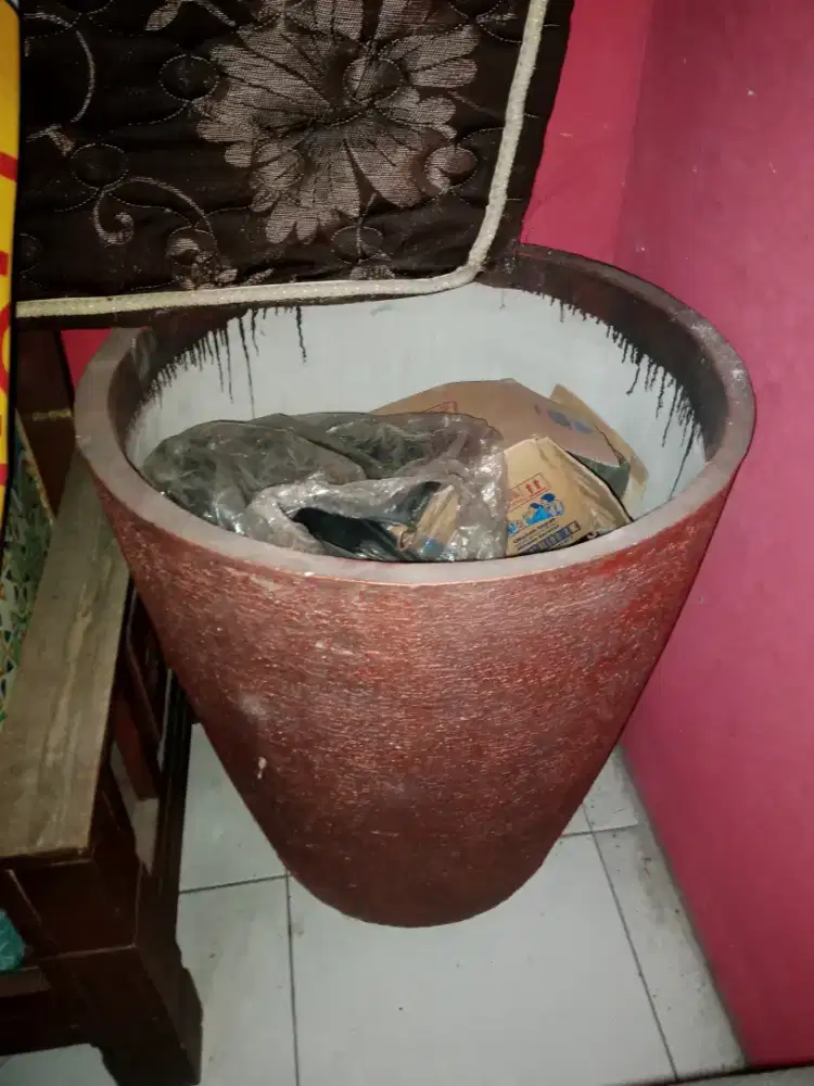 Pot tanaman jumbo