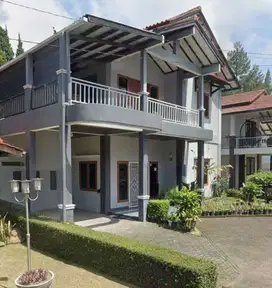 Dijual Villa Istana Bunga Nyaman Luas di Lembang