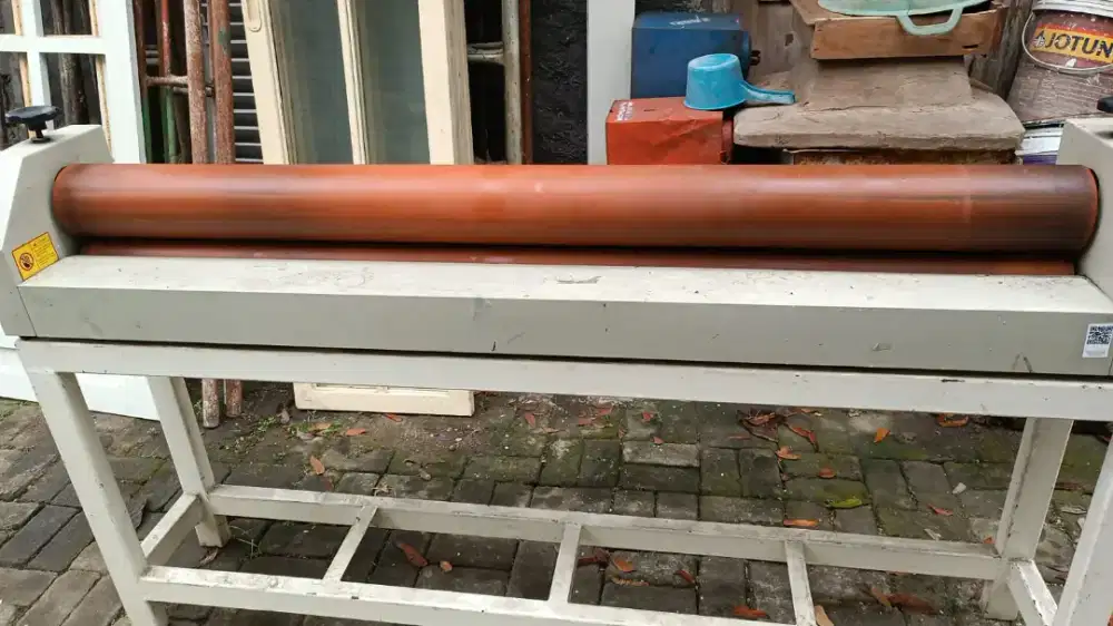 Mesin laminating dingin