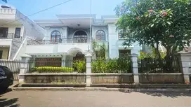 Dijual Rumah Mewah Taman Kedoya Baru Jakarta Barat – 512 m² Tanah, SHM
