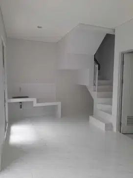 DI JUAL ATAU SEWA RUMAH CLUSTER MILANO RAYA GADING SERPONG