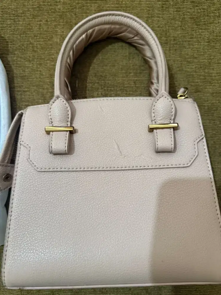 Dijual Tas Wanita Charles & Kesitu Ori