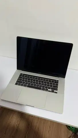 MacBook Pro 16” i9 64GB RAM 1TB SSD – Laptop Editing & Desain