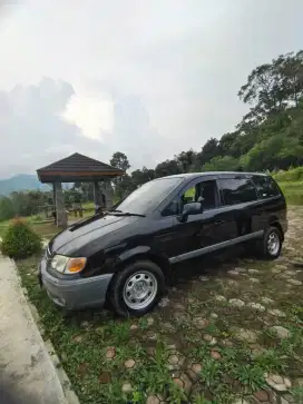 Hyundai Trajet CBU 2000cc manual