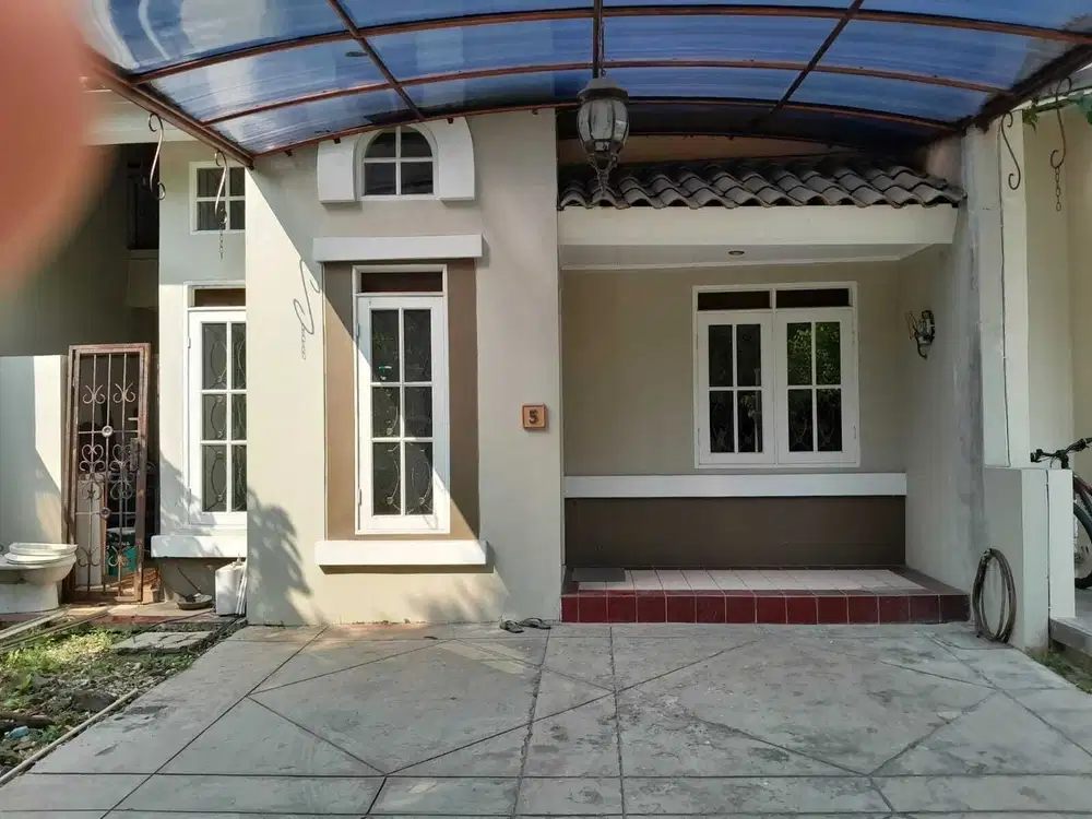 Rumah  2 lt siap huni