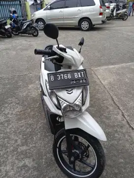 Honda Beat PGMFI Fuel Injection Original cat Mesin bagus Tidak ngebul.