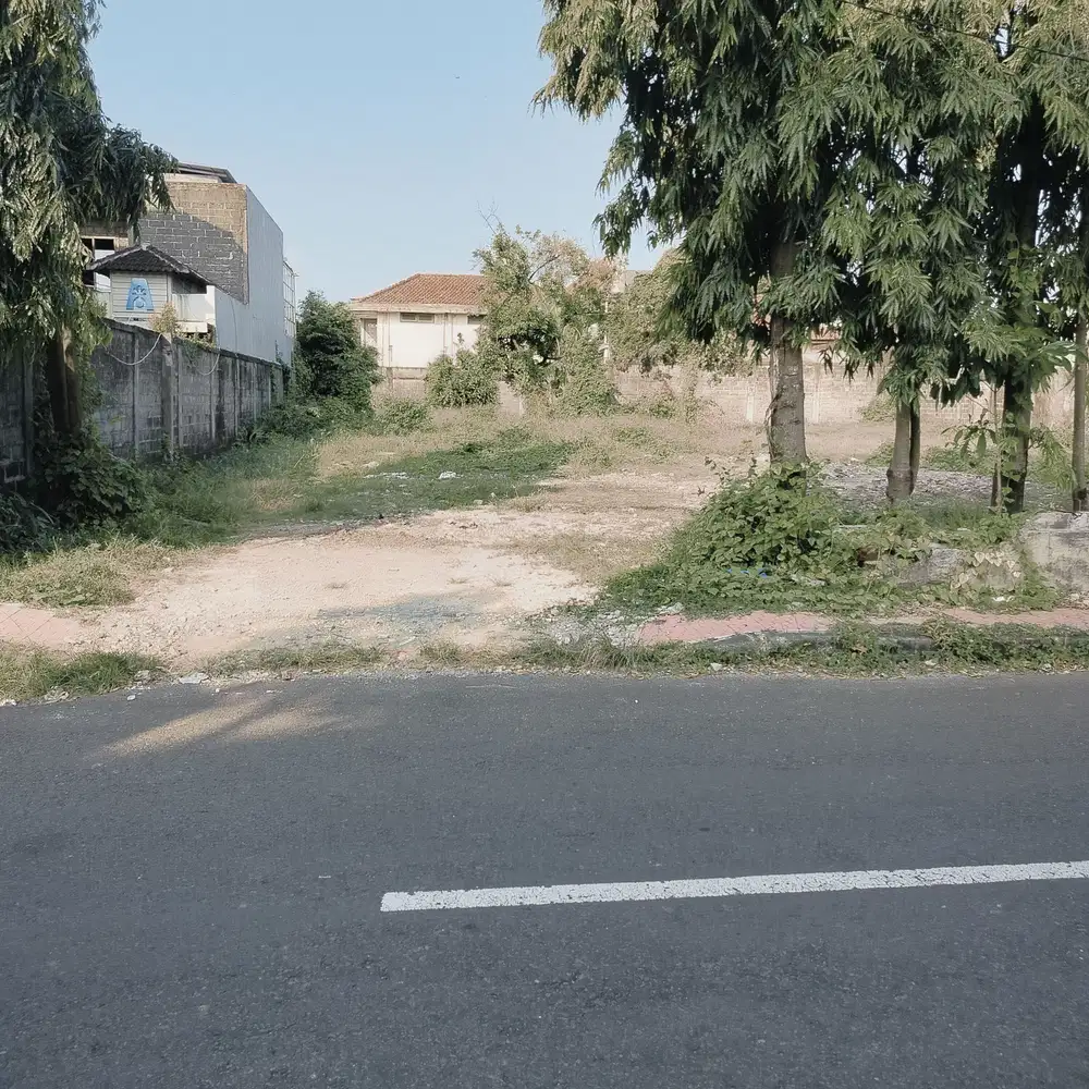 Di jual lahan 590m2, pinggir jalan utama kota Denpasar
