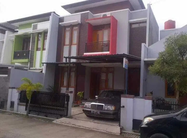 Dijual Rumah Keren 2 lantai Di taman persada Margahayu Bandung
