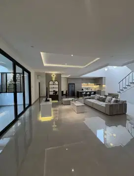 Rumah Alam Sutera Sudah Furnis Cakep (Bangunan Mandiri)