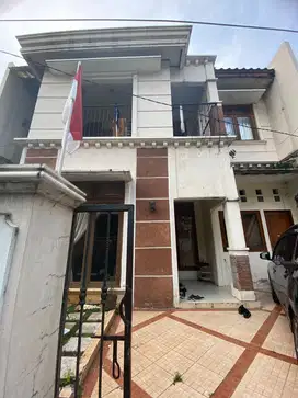 Di jual rumah Menteng Turun harga