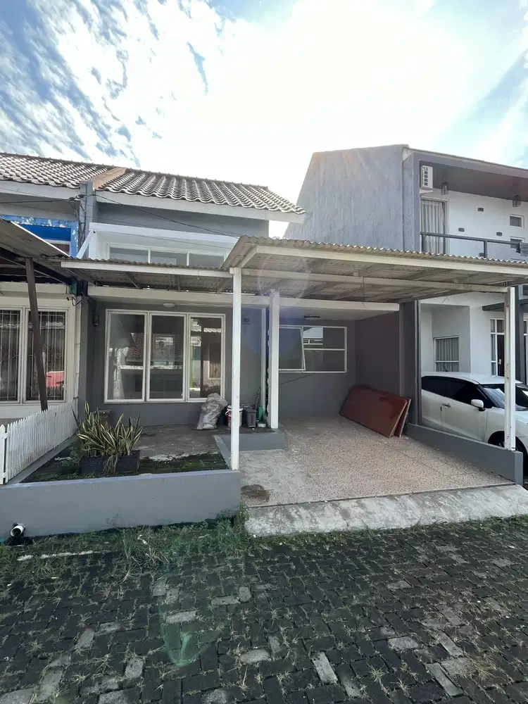 Jual rumah murah tanah luas di Beji tanah baru depok