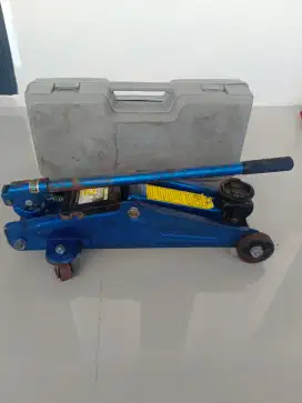 Dongkrak/Hydraulic Floor Jack