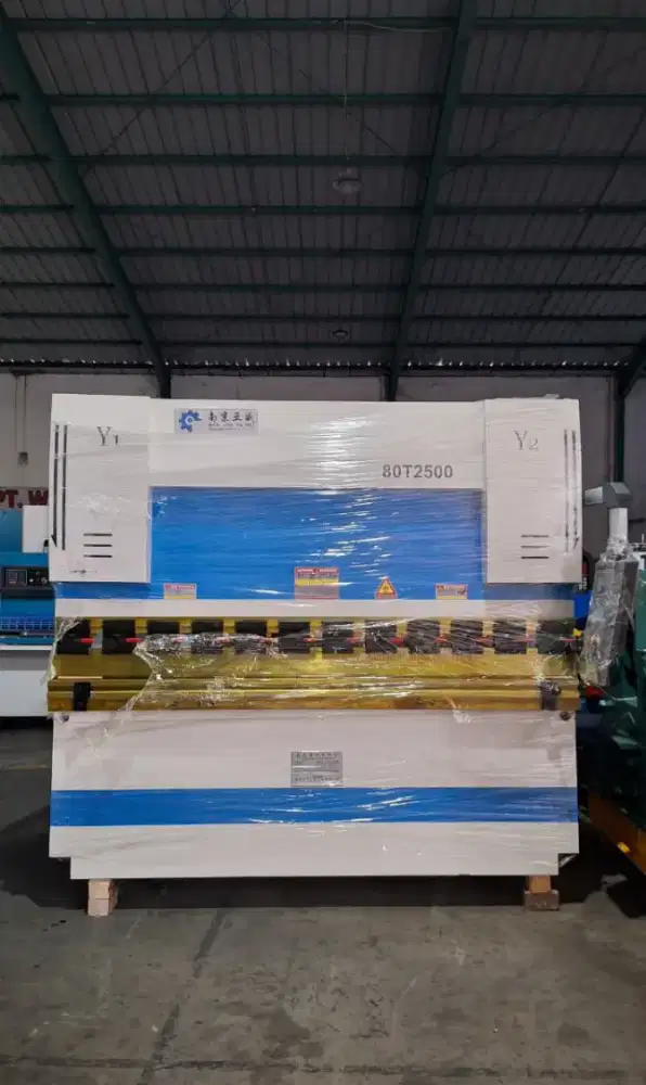 Mesin bending 80T x 2500mm