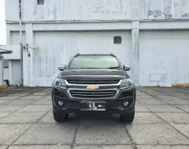 CHEVROLET TRAILBLAZER 2.5 LTZ AT DIESEL 2017 HITAM