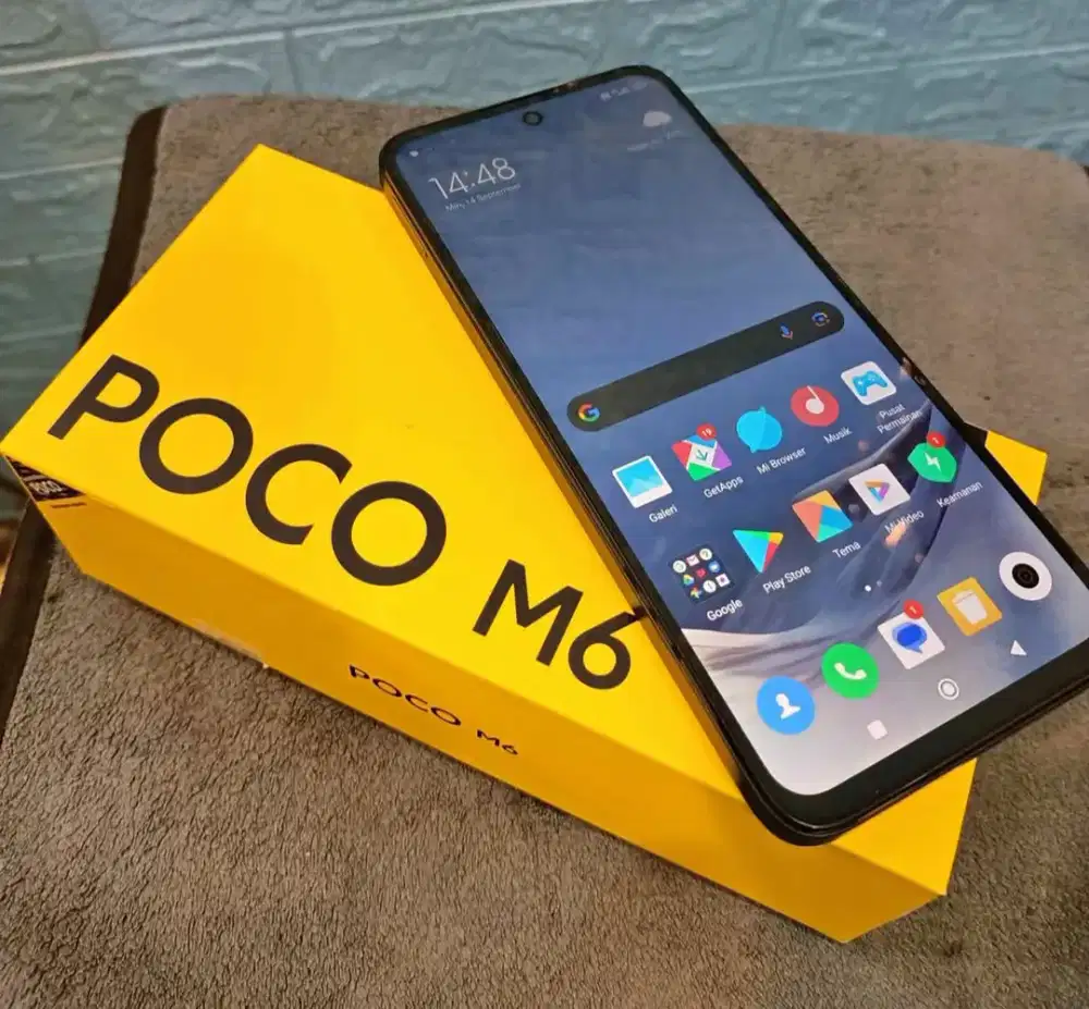 Poco m6 Ram 8+8 256 GB