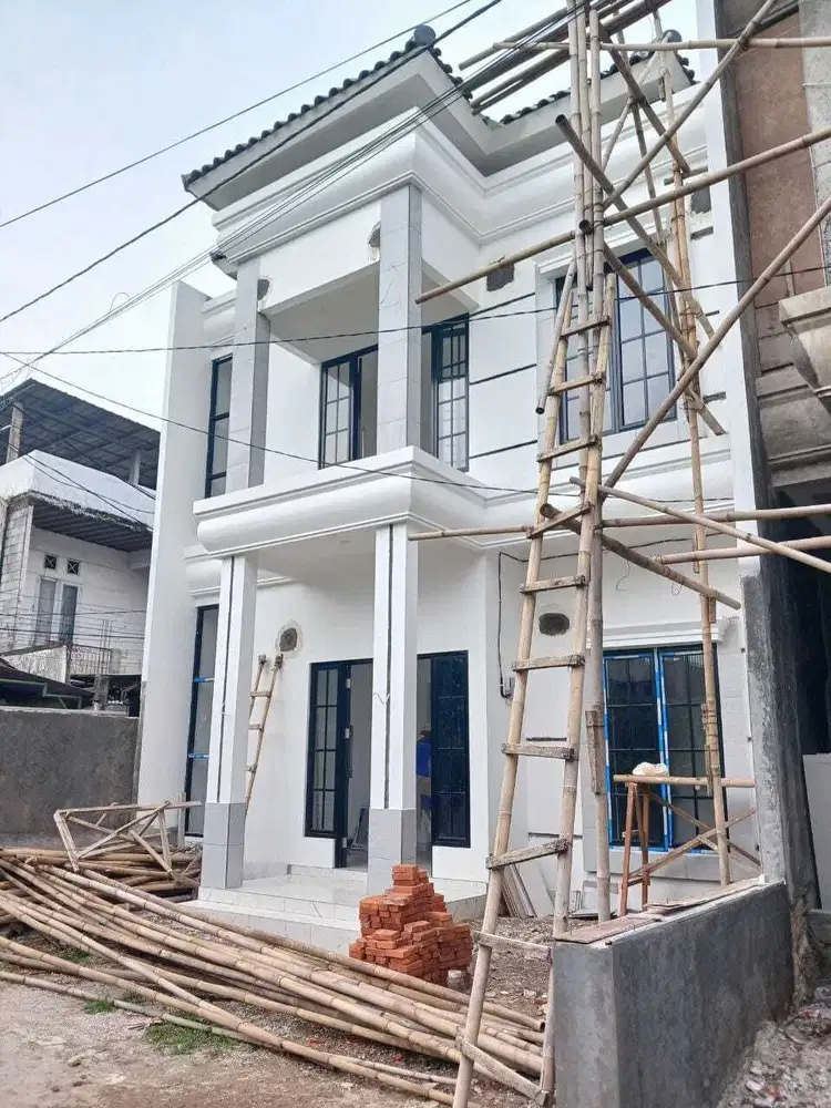 Rumah 2 lantai lokasi strategis
