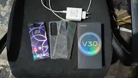 Vivo V30 5G 12/512 GB (Garansi On sampai Oktober 2025)