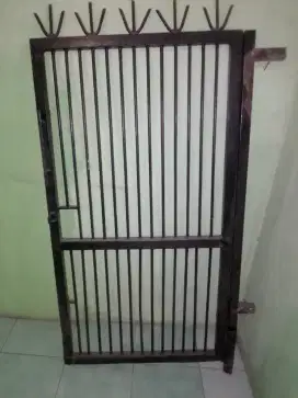Pagar/Pager Besi Bekas Tinggi 1,3m Lebar 70cm