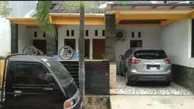 Rumah Cantik Dalam Komplek Asri di Tole Iskandar Sukmajaya Depok