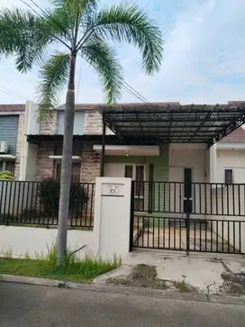 Disewakan rumah cluster ifolia harapan indah bekasi