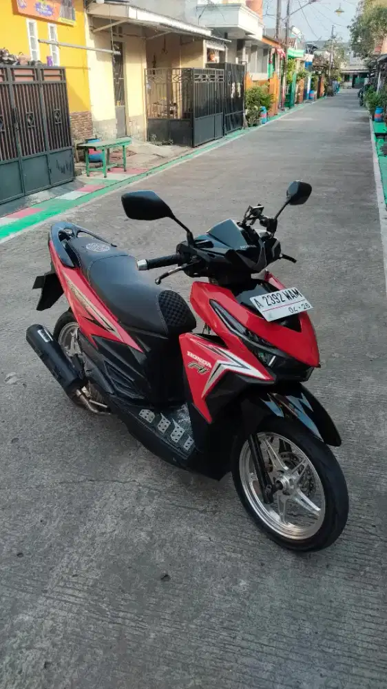 VARIO LED OLD 125 TAHUN 2016