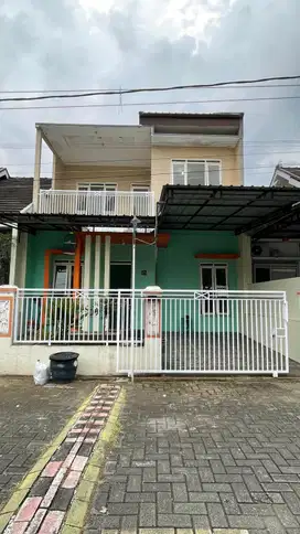 Rumah 2 Lantai Strategis Dekat Araya, Malang - NEGO SAMPAI DEAL!