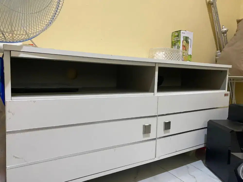 Di jual meja tv