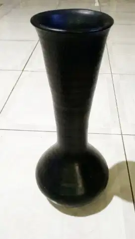 Vas Bunga Keramik Jadul