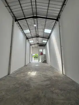 cuma 2 unit Gudang Strategis dibelakang Eastvara BSD