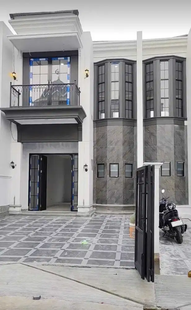 Rumah Siap Huni 2 Lantai Mewah Modern Bangunan& Luas Tanah Sangat Luas