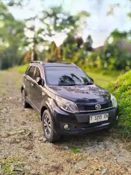 Di jual mobil Terios