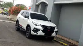 [ LOW KM ] Toyota Fortuner 2.4 VRZ TRD Sportivo Diesel AT 2018/2019