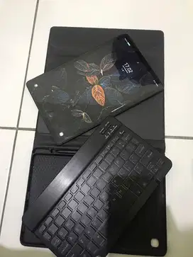 Samsung Galaxy Tab S6 Lite LTE + case + keyboard