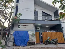 Rumah 2 Lantai Wage Aloha Taman Sidoarjo