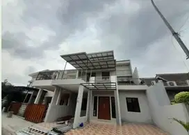 Dijual Rumah Full Renov Cluster Taman Crysant Bsd City Tangerang