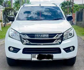 Dijual! Isuzu MuX tahun pemakaian 2015