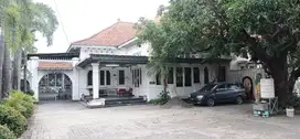 Rumah tengah kota jl.wr supratman