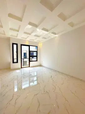 Rumah Elegan 3 Lantai Generasi Milenial Strategis di Matraman