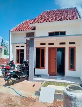 rumah baru 5 menit ke stasiun surat SHM