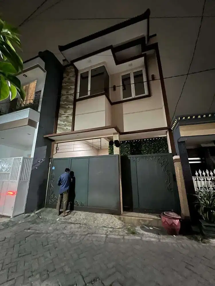 Rumah 3 Lantai Lokasi Nyamplungan Ampel Surabaya