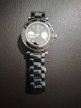 Jam tangan wanita asli dari Swiss GC Guess Colection
