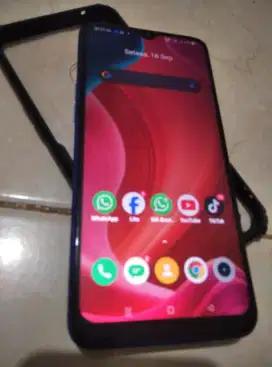 Realme 3 pro versi 11 4/64 normal masih bawaan mayan mulus 700k